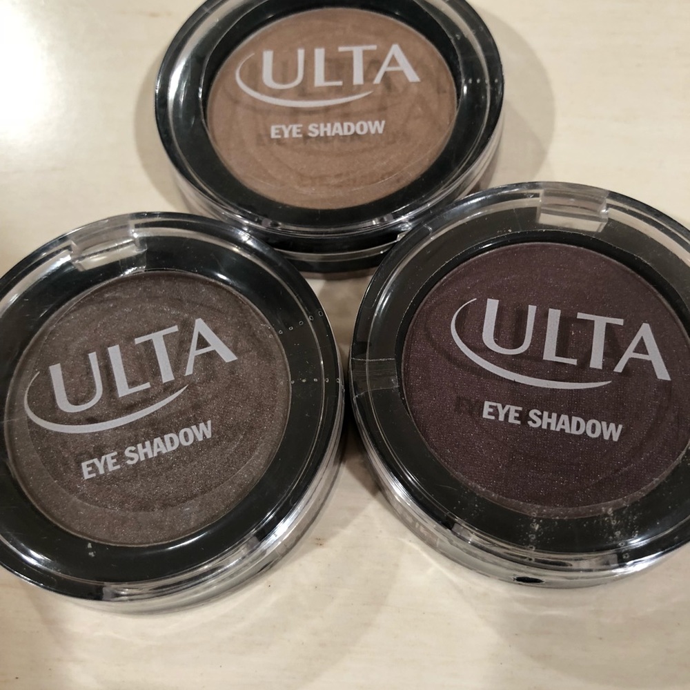 Eyeshadow trio